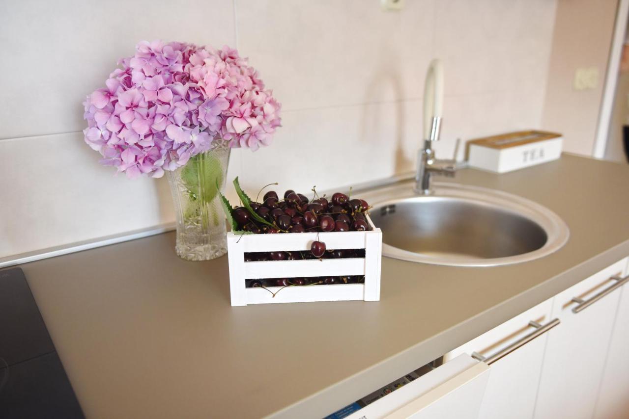Si Apartments Ohrid With Free Parking Exterior photo