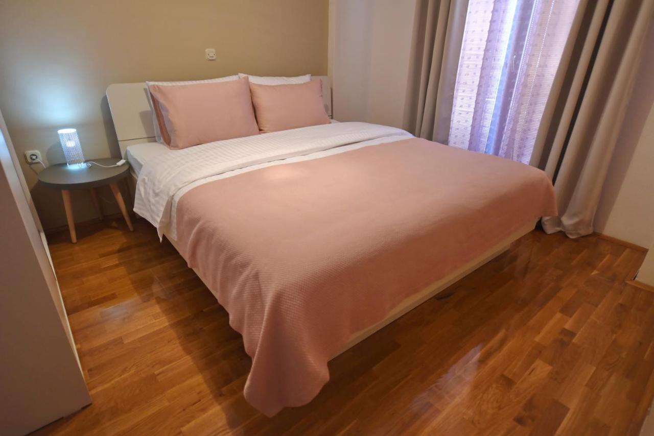Si Apartments Ohrid With Free Parking Exterior photo